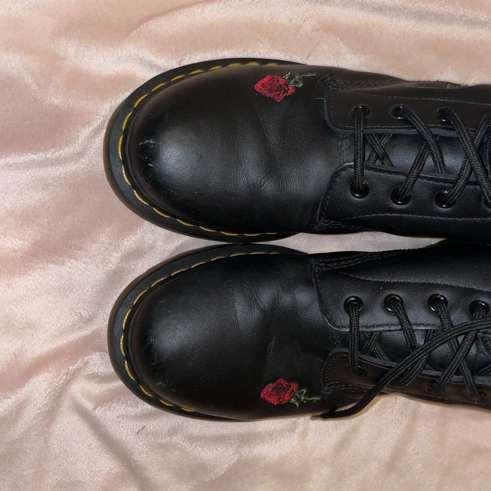 Dr. Martens Black Leather Rose Embroidered 8 Hole… - image 4
